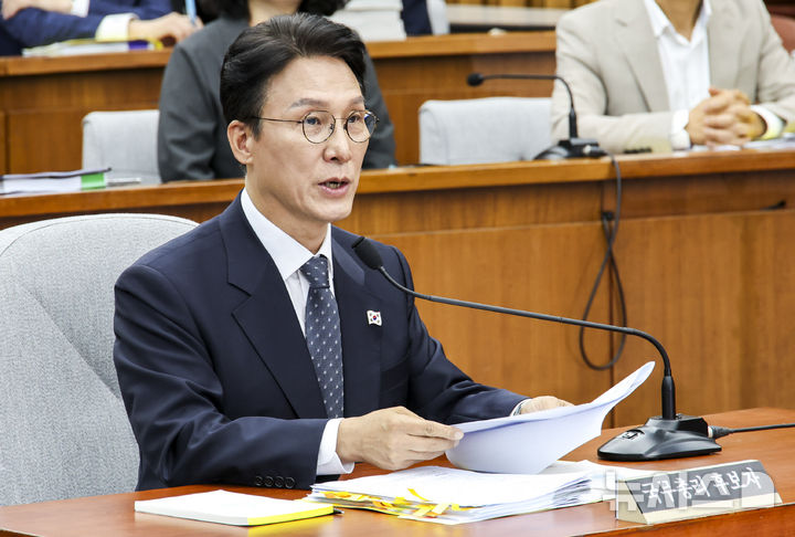 [서울=뉴시스] 김금보 기자 = 김민석 국무총리 후보자가 24일 서울 여의도 국회에서 열린 인사청문회에서 질문에 답하고 있다. 2025.06.24. kgb@newsis.com