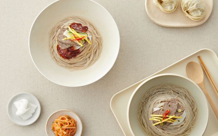 [서울=뉴시스] CJ제일제당 평양물냉면과 생쫄면 모습.(사진=CJ제일제당 제공) *재판매 및 DB 금지