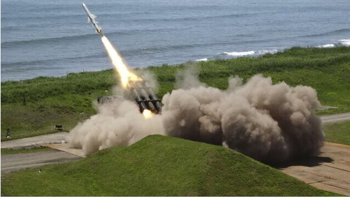 "日, '특단사정' 있을 경우 분쟁국에도 방위장비품 수출 허용 검토"