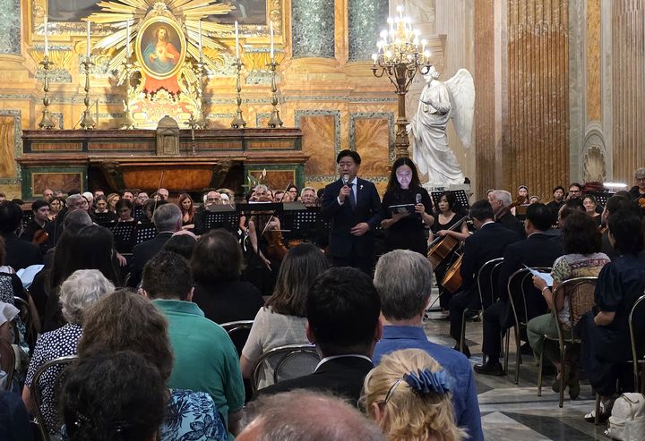 [제주=뉴시스] 제주4·3의 아픔과 화해, 평화의 메시지를 담은 '제주4·3평화레퀴엠 공연'이 24일 오후 이탈리아 로마의 산타마리아 델리 안젤리 에 데이 마르티리 성당에서 열리고 있다. (사진=제주도 제공) 2025.06.25. photo@newsis.com *재판매 및 DB 금지