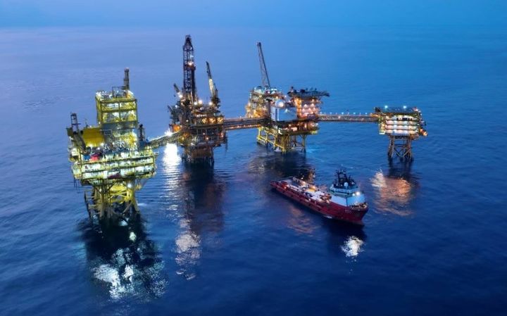 [서울=뉴시스]중국이 자체 기술로 개발한 첫 심해 고압 가스전 '심해 1호'의 2기 공사가 마무리되며, 가스전이 전면 가동에 들어갔다. 심해1호 가스전의 모습. <사진출처: 중국중앙 TV> 2025.06.25