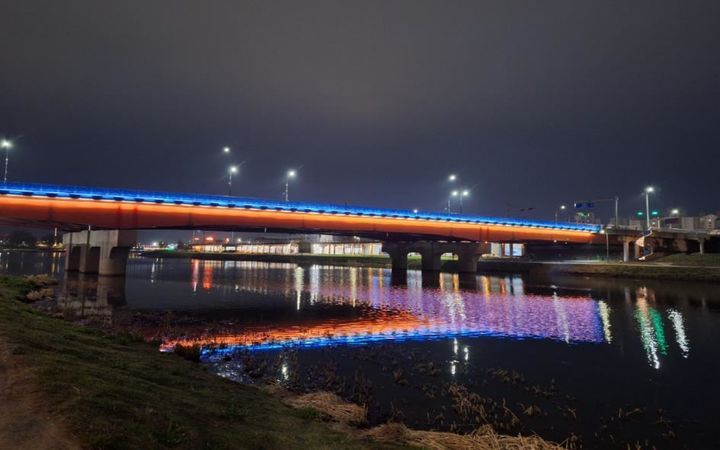 [순천=뉴시스] 순천시 동천 '팔마대교' 경관 조명. (사진=순천시 제공) 2025.06.25. photo@newsis.com *재판매 및 DB 금지