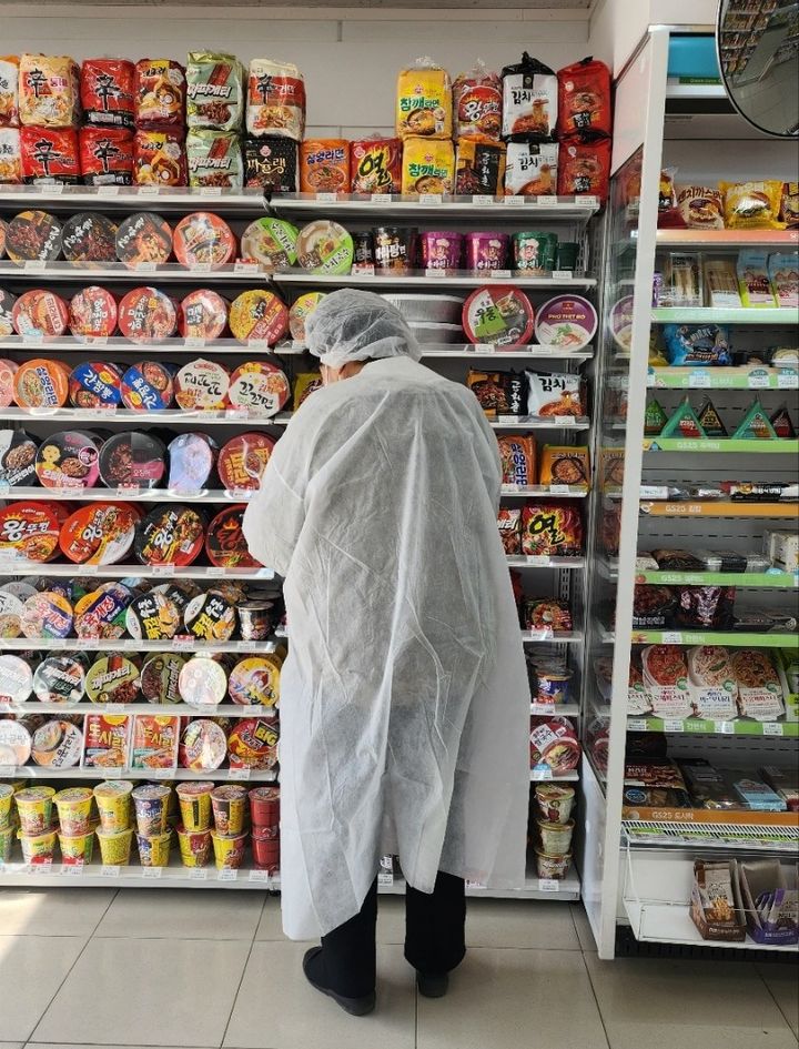 어린이 기호식품 조리 판매업소 위생점검 모습. *재판매 및 DB 금지