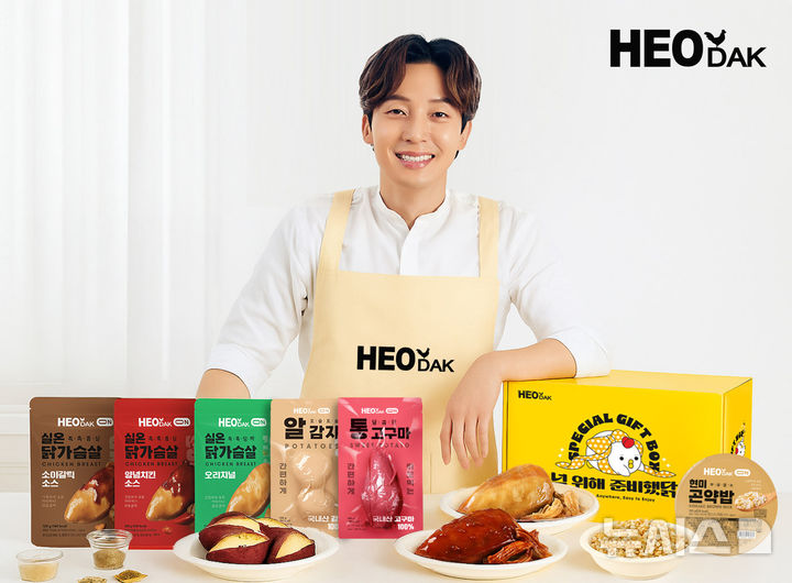 [서울=뉴시스] 허닭이 실온 브랜드인 '허닭온(ON)'을 홍보하기 위해 현대백화점 판교점 지하 1층에 꾸린 팝업스토어. photo@newsis.com