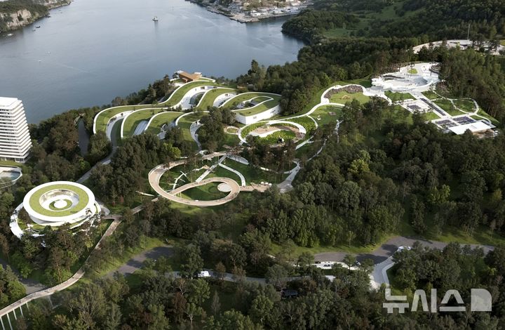 [통영=뉴시스]경남 '통영 도산관광단지 조성사업' 구상 조감도.(자료=경남도 제공) 2025.06.25. photo@newsis.com