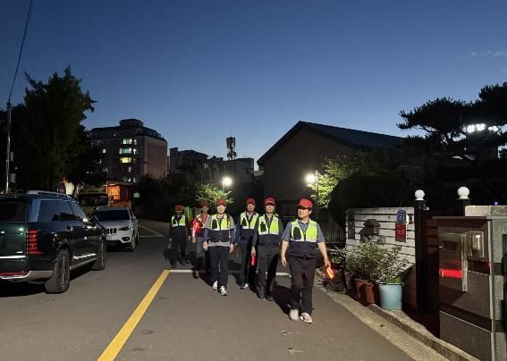 [울산=뉴시스] 구미현 기자 = 울산 여성안심순찰대 모습 (울산시 제공) photo@newsis.com *재판매 및 DB 금지