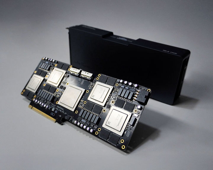 [서울=뉴시스] SK텔레콤은 AI반도체 스타트업 리벨리온과 함께 ‘에이닷 전화 통화요약’ 등 자사 주요 AI 서비스들에 리벨리온의 NPU를 적용하기 위한 테스트를 진행 중이라고 25일 밝혔다. 사진은 리벨리온의 NPU 아톰 맥스(ATOM-Max). (사진=SKT 제공) 2025.06.25. photo@newsis.com *재판매 및 DB 금지