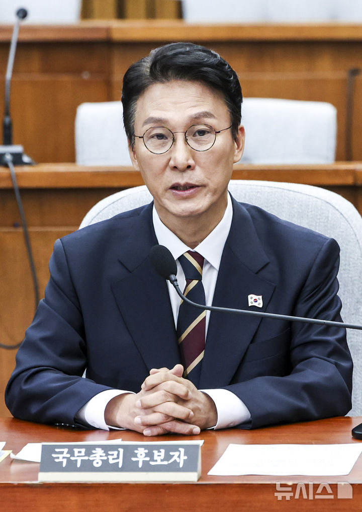 [서울=뉴시스] 김금보 기자 = 김민석 국무총리 후보자가 25일 서울 여의도 국회에서 열린 인사청문회에서 질문에 답하고 있다. 2025.06.25. kgb@newsis.com