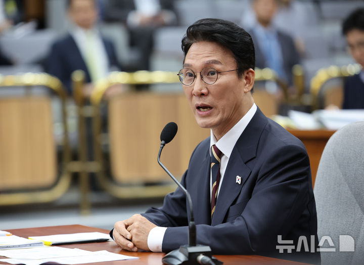 [서울=뉴시스] 김금보 기자 = 김민석 국무총리 후보자가 25일 서울 여의도 국회에서 열린 인사청문회에서 질문에 답하고 있다. 2025.06.25. kgb@newsis.com