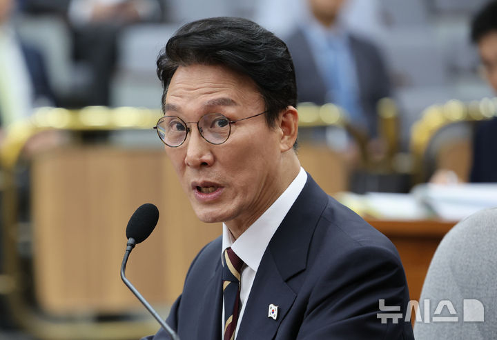 [서울=뉴시스] 김금보 기자 = 김민석 국무총리 후보자가 25일 서울 여의도 국회에서 열린 인사청문회에서 질문에 답하고 있다. 2025.06.25. kgb@newsis.com