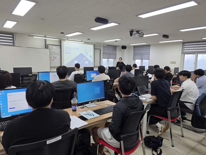 AI 신뢰성' 검증 기술 교육 (사진=군산대 제공) *재판매 및 DB 금지