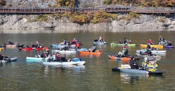 단양강서 보트 피싱하는 낚시객 *재판매 및 DB 금지