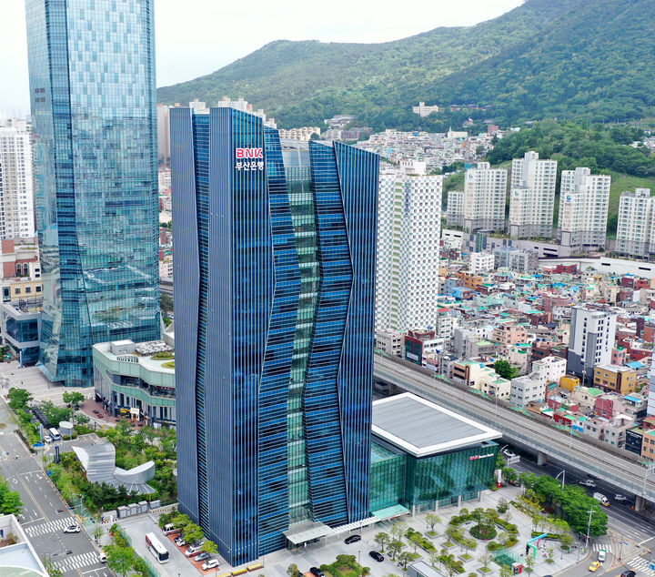 [부산=뉴시스] 부산 남구 BNK부산은행 본점. (사진=뉴시스 DB). photo@newsis.com&nbsp; *재판매 및 DB 금지
