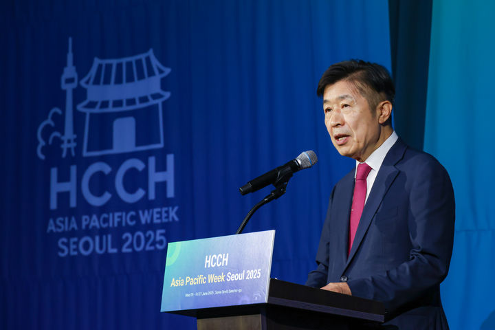 [서울=뉴시스] ‘HCCH 아시아·태평양 주간 서울 2025’에서 축사를 하고 있는 전성수 서초구청장. 2025.06.26 (사진 제공=서초구청) photo@newsis.com *재판매 및 DB 금지