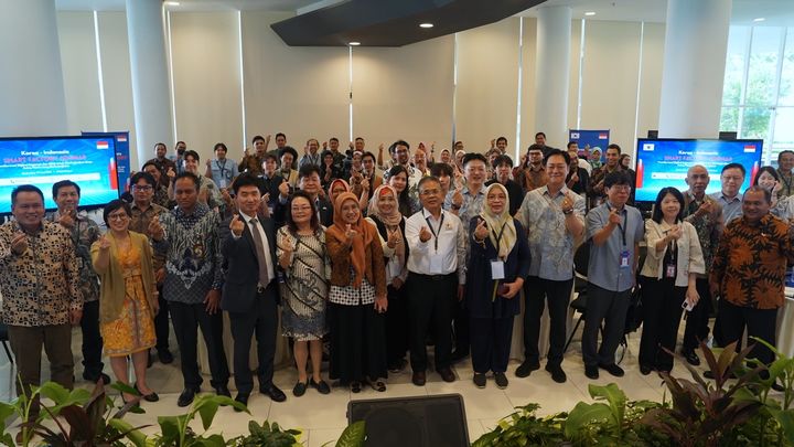 [서울=뉴시스] 인도네시아 자카르타에 위치한 비누스대학교 브카시 캠퍼스에서 25일 열린 2025년 제1차 한-인니 스마트팩토리 기업 협력 세미나. (사진=이노비즈협회 제공) 2025.06.26. photo@newsis.com *재판매 및 DB 금지