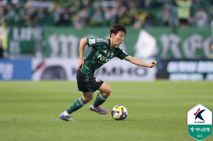 [서울=뉴시스] 프로축구 K리그1 전북 현대의 강상윤. (사진=한국프로축구연맹 제공)