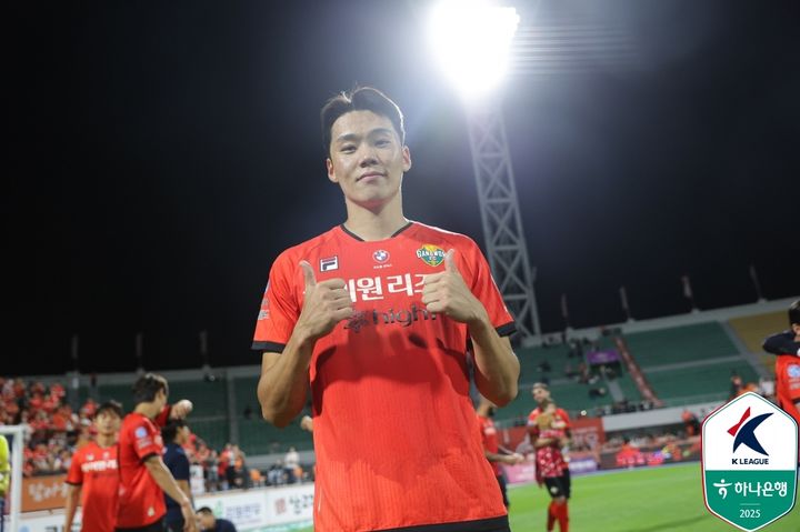 [서울=뉴시스] 프로축구 K리그1 강원FC의 모재현. (사진=한국프로축구연맹 제공) 