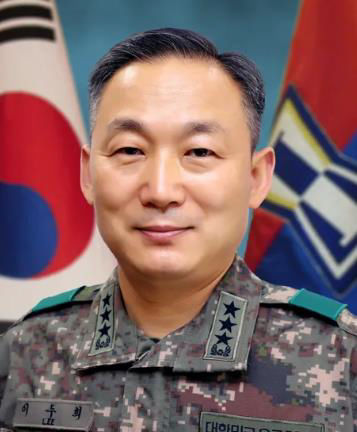 [서울=뉴시스] 이재명 대통령이 26일 차관급 인사를 발표했다. 대통령실은 국방부 차관에 이두희 육군 미사일전략사령부 사령관을 임명했다고 밝혔다. (사진=대통령실 제공) 2025.06.26. photo@newsis.com *재판매 및 DB 금지