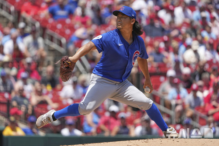 [세인트루이스=AP/뉴시스] 메이저리그(MLB) 시카고 컵스의 이마나가 쇼타가 27일(한국 시간) 미국 미주리주 세인트루이스의 부시스타디움에서 벌어진 2025 메이저리그(MLB) 세인트루이스 카디널스와의 경기에 선발 등판해 역투하고 있다. 2025.06.27