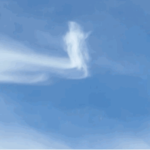 [뉴시스]필리핀의 한 성당 위에 예수님의 형상을 한 구름이 나타나 신도들을 깜짝 놀라게 했다. (사진=뉴욕포스트) *재판매 및 DB 금지 *재판매 및 DB 금지