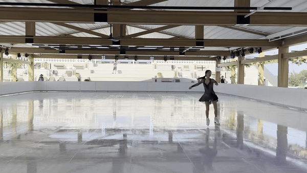 [남해=뉴시스] 쏠비치 남해 아이스비치에서 시연을 하고 있는 최다빈 피겨스케이팅 전 국가대표.&nbsp; (사진=뉴시스) photo@newsis.com&nbsp; *재판매 및 DB 금지 *재판매 및 DB 금지