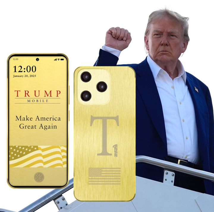 [서울=뉴시스] 트럼프 오거니제이션이 출시한 트럼프 폰이 당초 강조했던 미국산 문구를 최근 공식 누리집에서 삭제했다. (사진 = AP/ '트럼프 모바일' 누리집 갈무리) 2025.06.27. *재배포 및 DB금지 *재판매 및 DB 금지