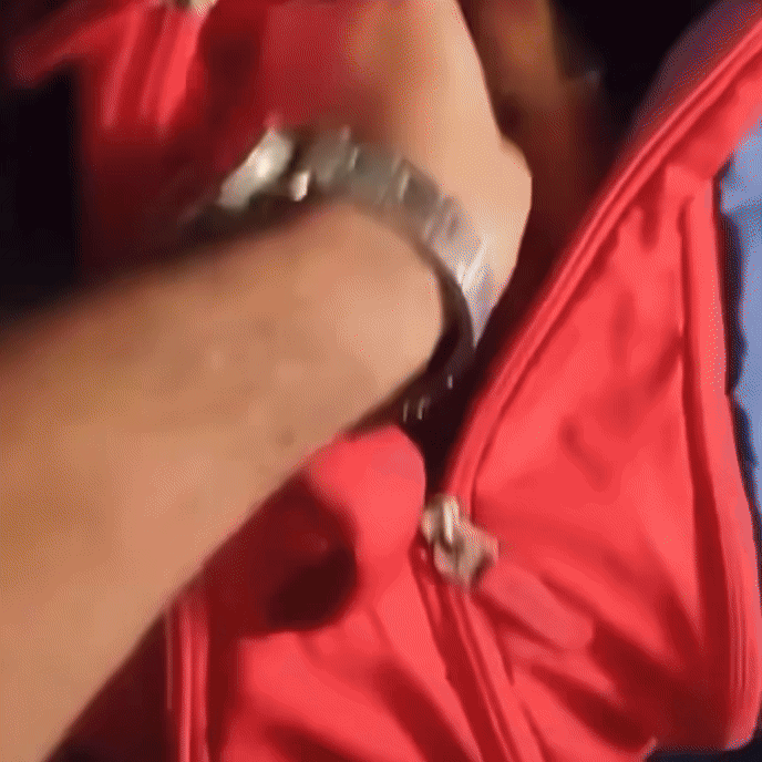 [뉴시스] 인디고 항공기 내 구명조끼 절도 영상이 확산되며 누리꾼들 사이에서 비행 금지 요구가 쏟아지고 있다. (사진=인스타그램) 2025.06.25 *재판매 및 DB 금지 *재판매 및 DB 금지