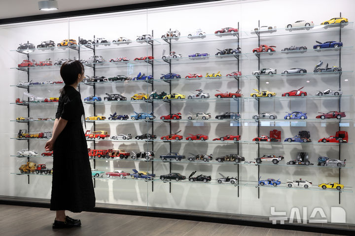 [서울=뉴시스] 박진희 기자 = 디뮤지엄 '취향가옥 2: Art in Life, Life in Art 2' 전경. 2025.06.27. pak7130@newsis.com