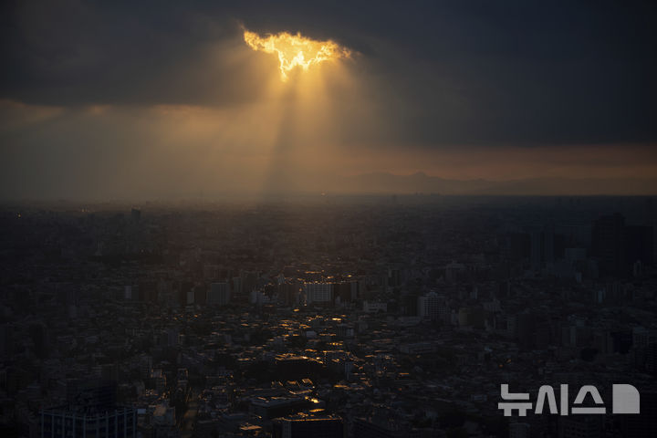 [도쿄=AP/뉴시스]지난 6월27일 일본 도쿄 도청사 전망대에서 찍힌 시내 모습. 2025.07.01.