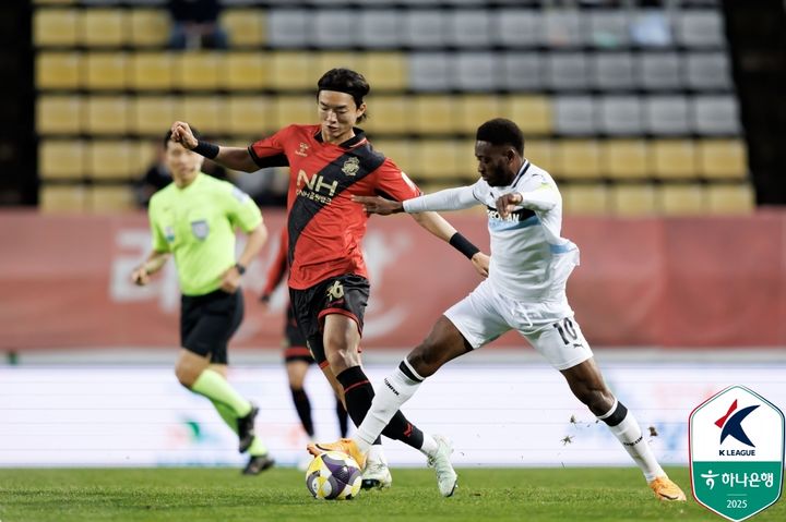 [서울=뉴시스]경남FC 이강희, 오스트리아 프로축구 진출. (사진=한국프로축구연맹 제공)