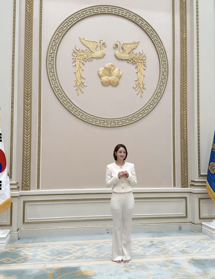 [서울=뉴시스] 방송인 오정연이 지난 27일 청와대 영빈관에서 열린 '호국보훈의 달, 대통령의 초대' 행사 사회를 맡았다. (사진=오정연 인스타그램 캡처) 2025.06.28. photo@newsis.com *재판매 및 DB 금지