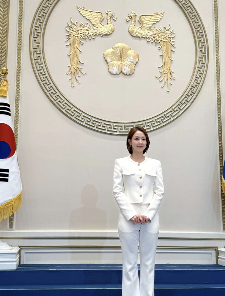 [서울=뉴시스] 방송인 오정연이 지난 27일 청와대 영빈관에서 열린 '호국보훈의 달, 대통령의 초대' 행사 사회를 맡았다. (사진=오정연 인스타그램 캡처) 2025.06.28. photo@newsis.com *재판매 및 DB 금지