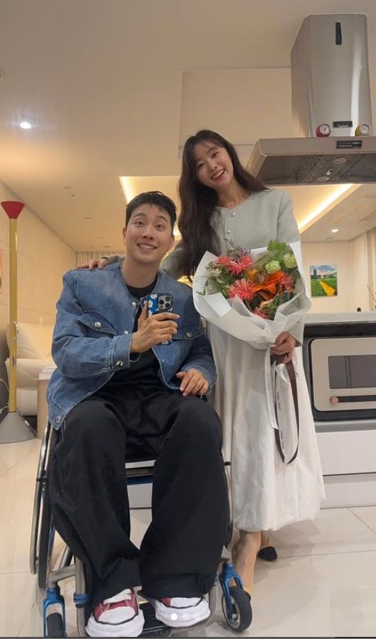 [서울=뉴시스] 박위(왼쪽), 송지은. (사진=박위 인스타그램 캡처) 2025.06.28. photo@newsis.com&nbsp; *재판매 및 DB 금지