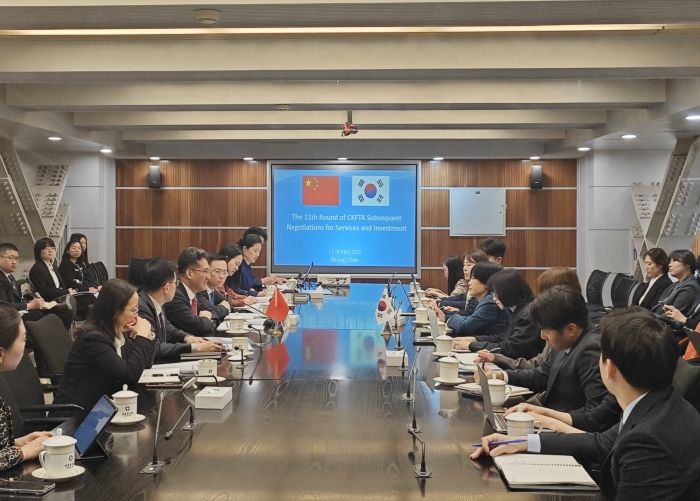 [서울=뉴시스]중국 상무부가 서울에서 열린 제12차 한중 자유무역협정(FTA) 서비스·투자 후속 협상 결과에 대해 "긍정적인 진전이 있었다"고 평가했다. 사진은 베이징에서 11차 회담이 열리는 모습. 