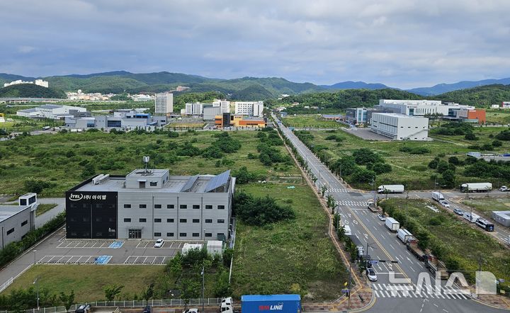 [청주=뉴시스] 청주 오송2생명과학단지 내 빈 부지. 2025.6.29. hugahn@newsis.com