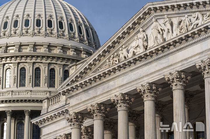 [워싱턴=AP/뉴시스]미국 상원이 도널드 트럼프 대통령의 감세 패키지 법안에 대한 표결에 나선 30일(현지 시간) 워싱턴DC 국회의사당 상원 건물. 2025.06.30.