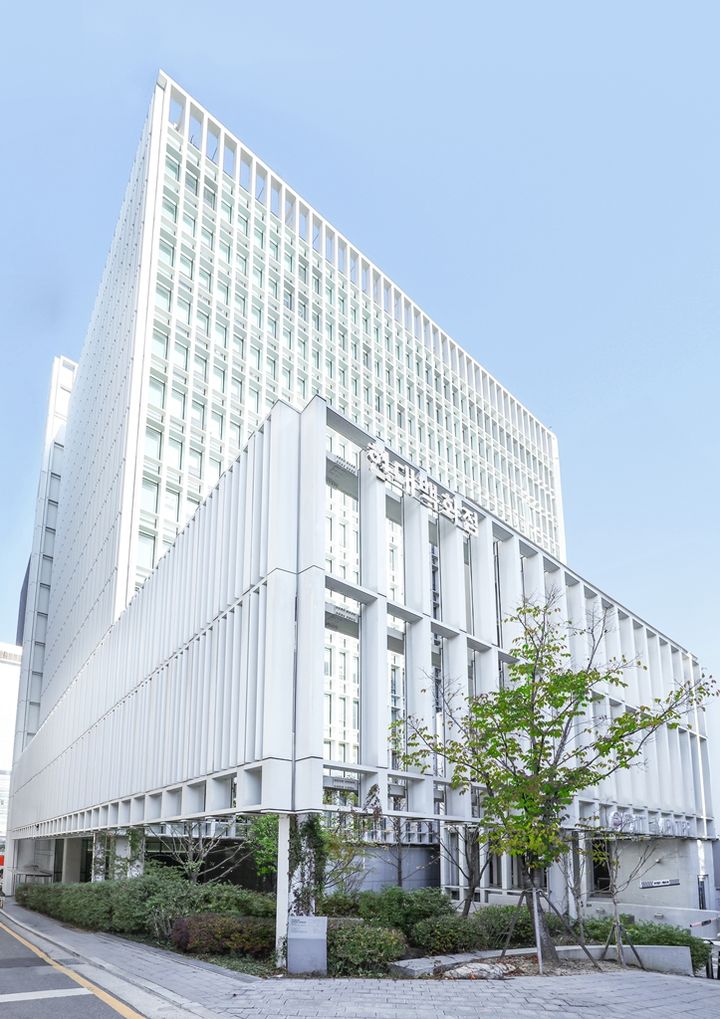 [서울=뉴시스] 현대백화점 본사 사옥 전경 (사진=현대백화점 제공) *재판매 및 DB 금지