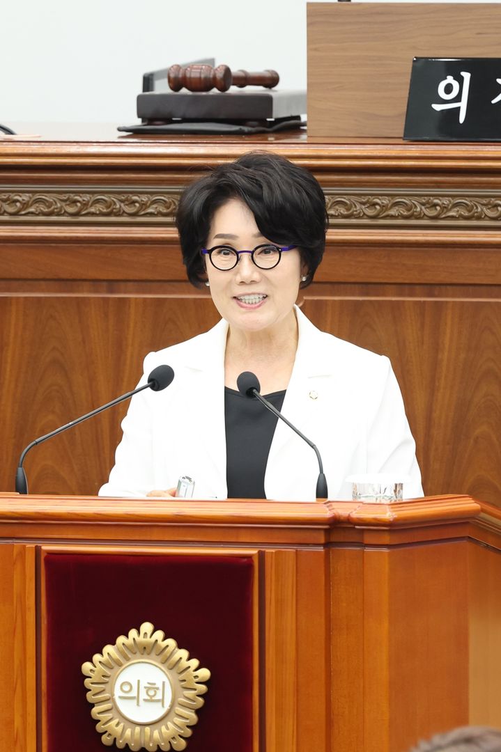 [창원=뉴시스] 강경국 기자 = 이종화 경남 창원시의원이 30일 열린 제144회 정례회 제4차 본회의에서 5분 발언을 하고 있다. *재판매 및 DB 금지