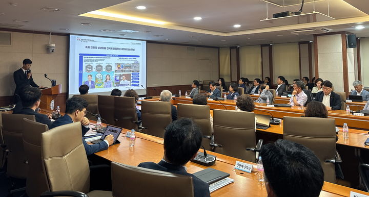 [남원=뉴시스] '2025 남원국제드론제전 with 로봇 설명회'가 진행 중이다. *재판매 및 DB 금지