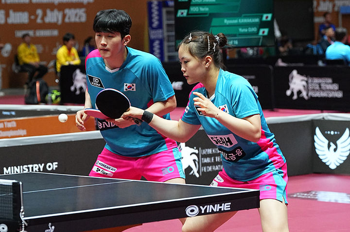 [서울=뉴시스] 제29회 아시아청소년선수권대회 19세 이하(U-19·주니어) 혼합복식 결승에 진출한 최지욱, 유예린. (사진=ATTU 제공) *재판매 및 DB 금지