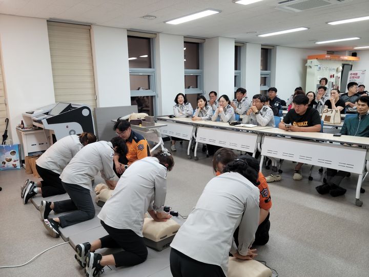 [상주=뉴시스] 자율방범대 신입대원 교육. (사진=상주경찰서 제공) 2025.07.01 photo@newsis.com *재판매 및 DB 금지