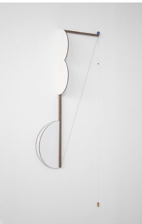 Line Sculpture (folding) #1, 82.5 x 31.5 x 8.9 cm, 나무, 구슬, 페인트, 비즈, 추, 실, 2025 *재판매 및 DB 금지