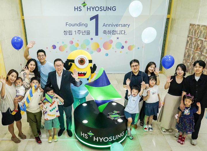 [서울=뉴시스] HS효성이 창립 1주년을 맞이하여 지난달 28일 임직원 자녀들을 초청해 패밀리데이를 진행했다. (사진=HS효성 제공) 2025.7.1. photo@newsis.com *재판매 및 DB 금지