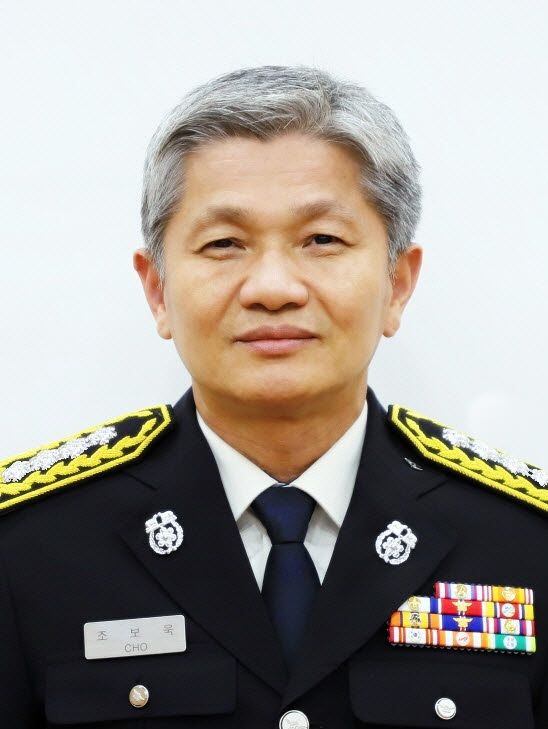 [밀양=뉴시스] 조보욱 경남 밀양소방서장. (사진=밀양시 제공) 2025.07.01. photo@newsis.com *재판매 및 DB 금지