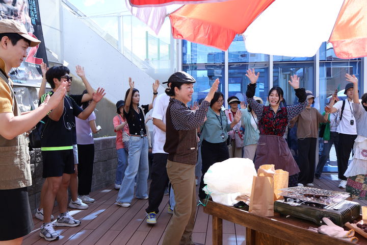 [부산=뉴시스] 2024 로드씨어터 활동 모습. (사진=영화의전당 제공) 2025.07.01. photo@newsis.com *재판매 및 DB 금지