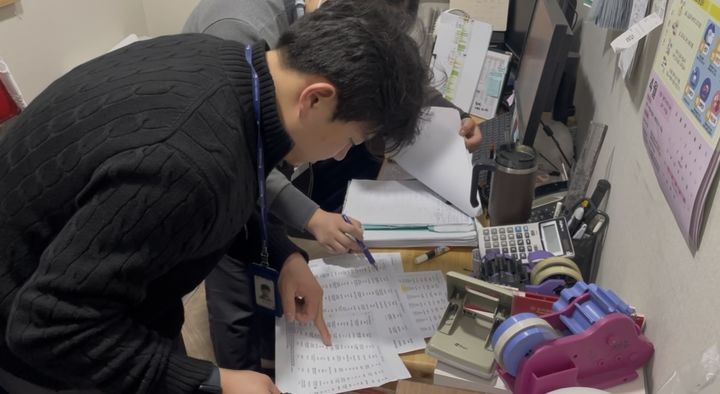 [대전=뉴시스] 지난 4월7일 농관원 특사경이 대전시 소재의 한 산후조리원을 방문해 원산지 표시 점검을 하고 있다. (사진=국립농산물품질관리원 충남지원 제공) 2025.07.01. photo@newsis.com *재판매 및 DB 금지