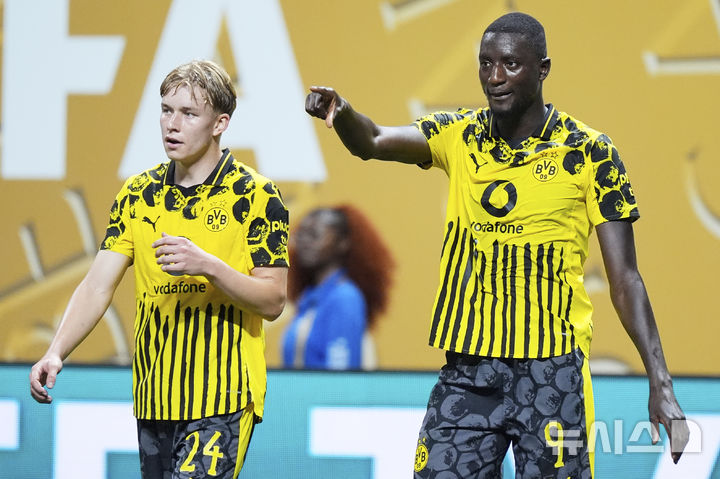 [애틀랜타=AP/뉴시스]도르트문트, 클럽월드컵 8강 합류. 2025.07.01.