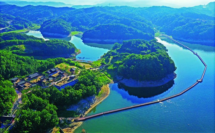  [안동=뉴시스] 안동 선성현문화단지 수상길 (사진=안동시 제공) 2025.07.02. photo@newsis.com *재판매 및 DB 금지