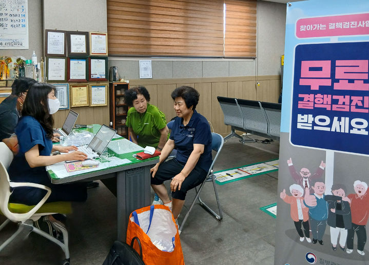 찾아가 검사하니 결핵환자 881명 발견…올해부터 대상자 확대