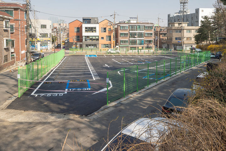 [서울=뉴시스] ‘2025 상반기 적극·혁신행정’ 최우수 사례로 선정된 신월7동 자투리땅 주차장. 2025.07.02 (사진 제공=양천구청) photo@newsis.com *재판매 및 DB 금지